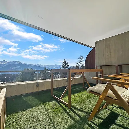 Alpine Club Retreat, Studio, Pool And View Apartment *