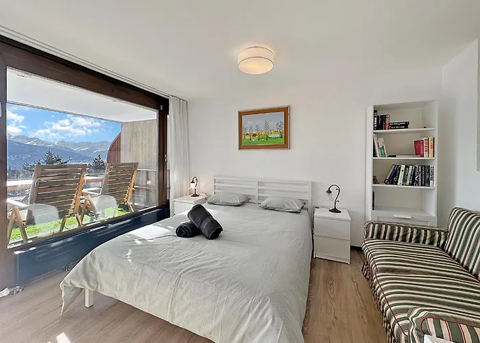 Alpine Club Retreat, Studio, Pool And View