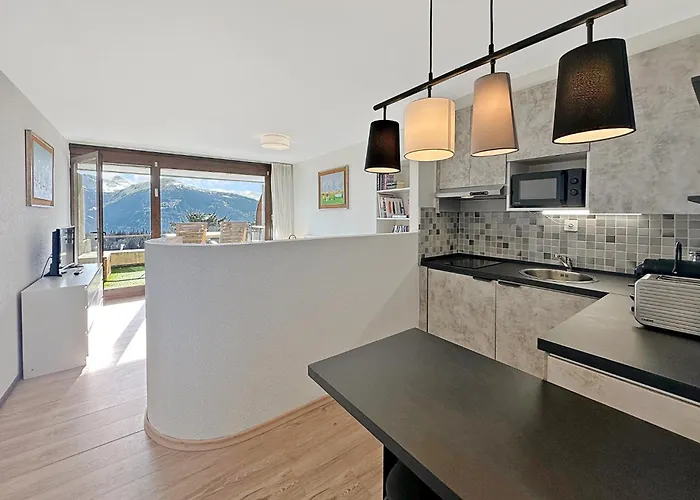 Alpine Club Retreat, Studio, Pool And View Appartement *