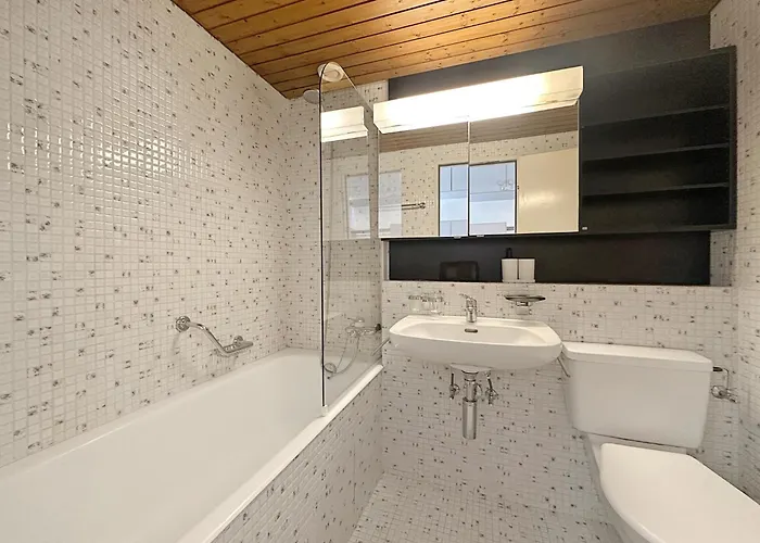 Alpine Club Retreat, Studio, Pool And View 克莱恩 蒙塔纳